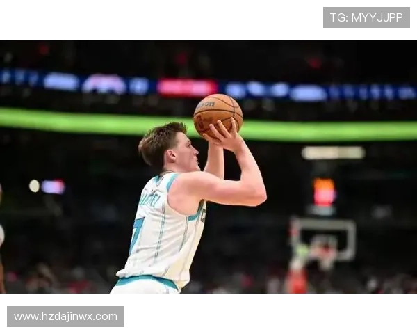 克尼佩尔连续三场得分20首次突破30分表现出色助球队赢得胜利